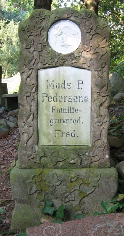 Mads P. Pedersen's familiegravsted.jpg